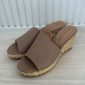 Adrienne vittadini Size 8 Straw Wedge Heel Slip On Sandal